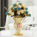 Arranjo de Flores com Vaso Vintage Ouro Fosco em Porcelana vitrella