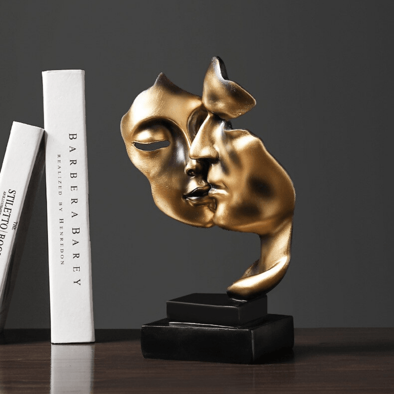 Escultura "O Beijo de Ouro" -  Vitrella