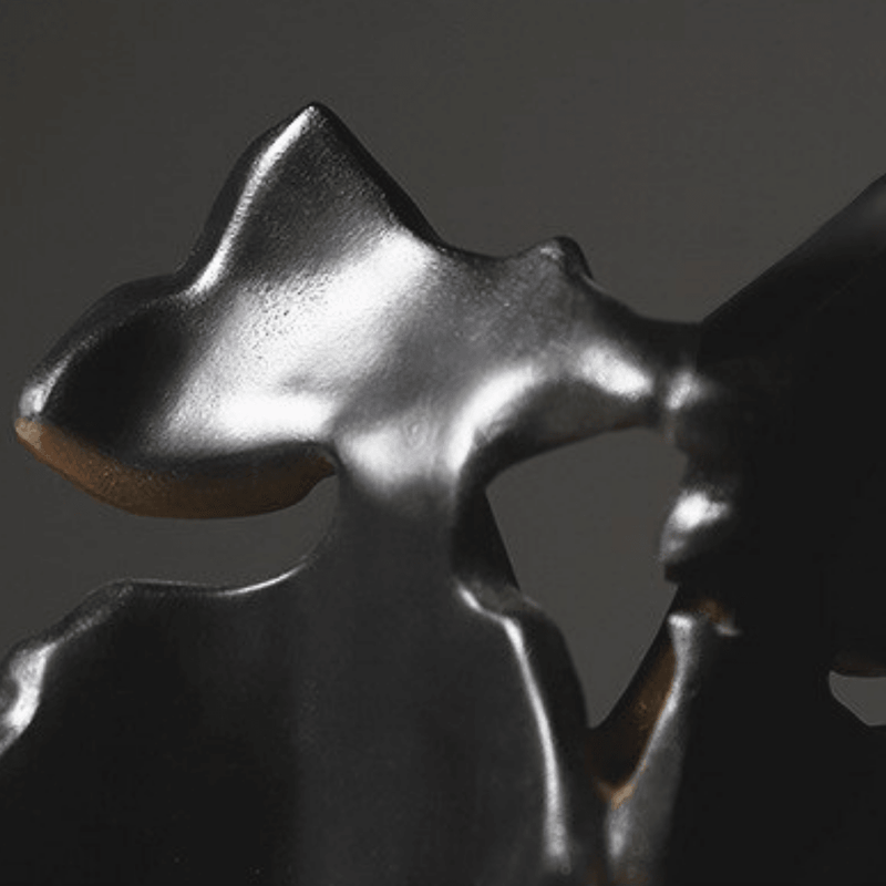 Escultura "O Beijo de Ouro" -  Vitrella